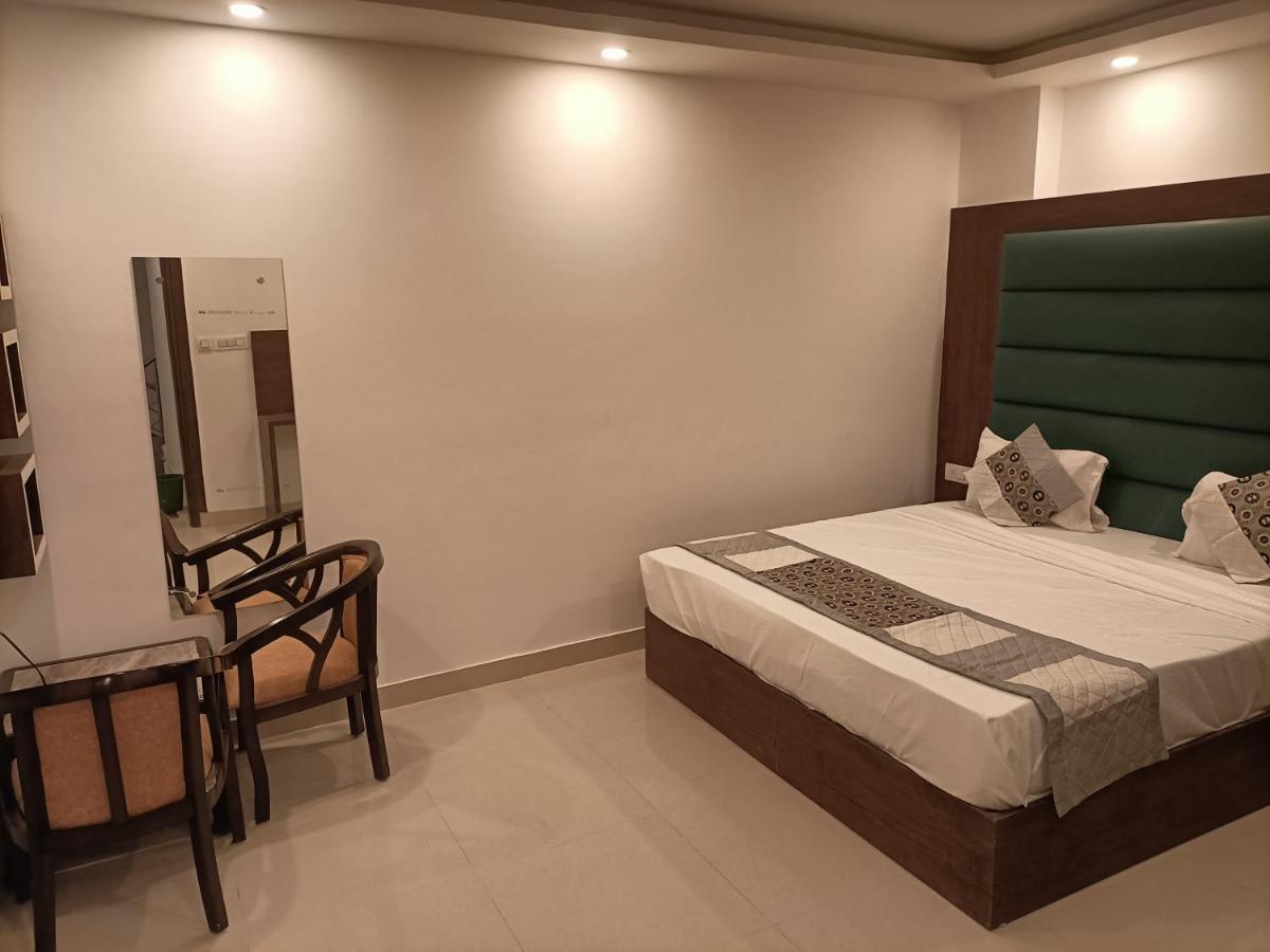 Hotel Tark Inn Near Igi Airport New Delhi Extérieur photo