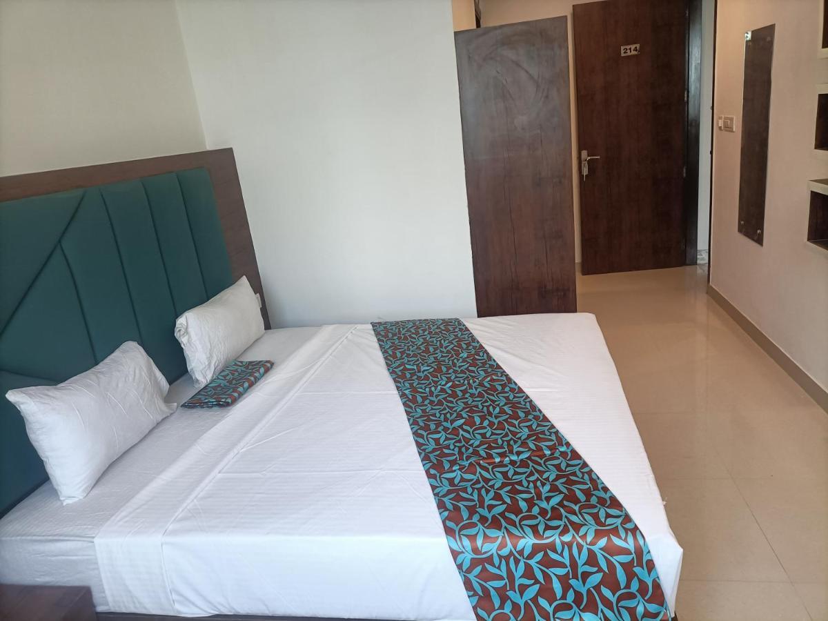 Hotel Tark Inn Near Igi Airport New Delhi Extérieur photo