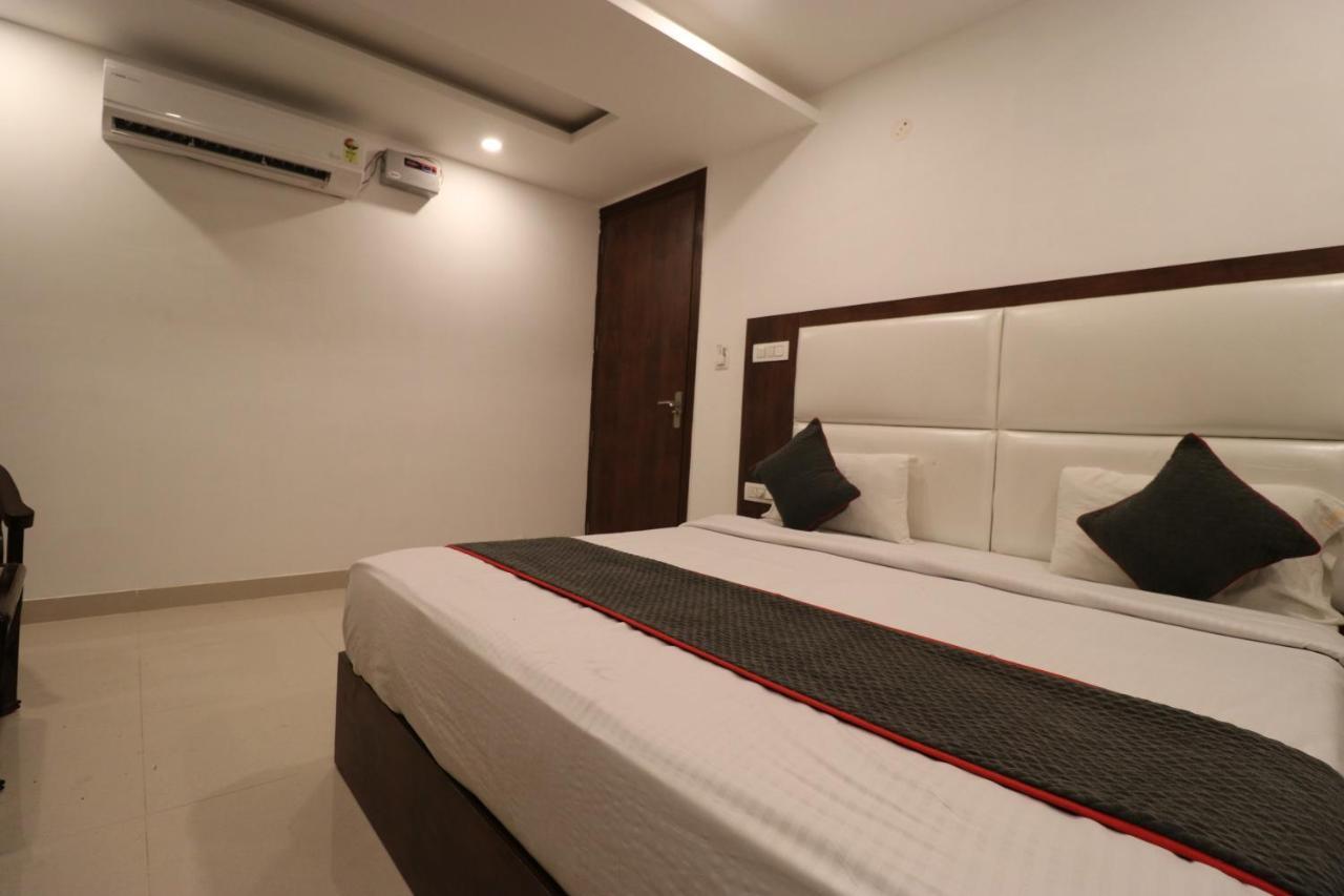 Hotel Tark Inn Near Igi Airport New Delhi Extérieur photo